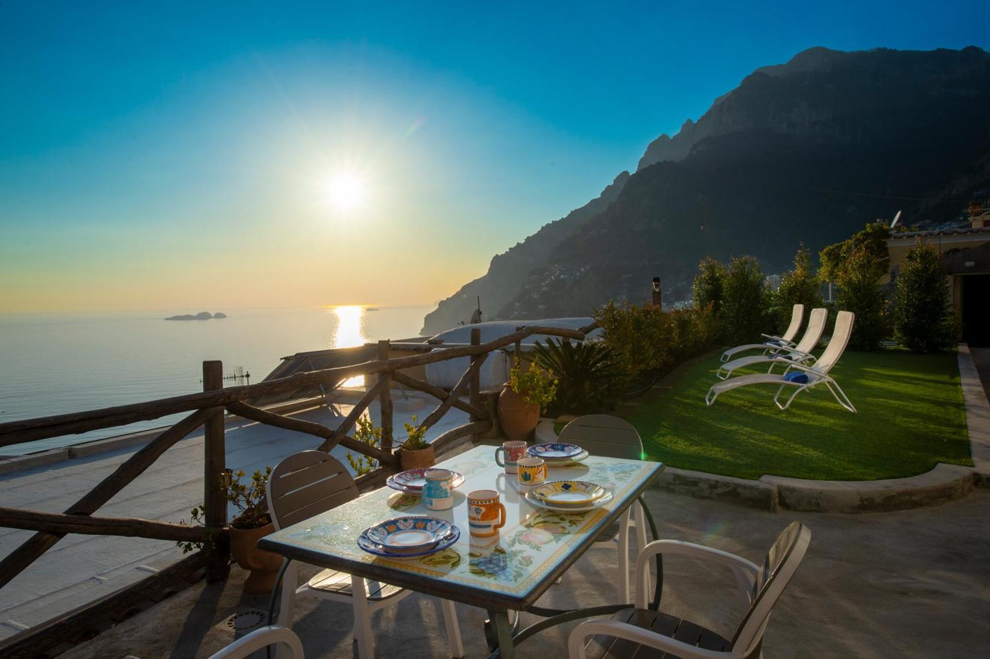 Апартаменты Aria Di Mare,Near Elevator, Few Steps, Parking, Garden Позитано Экстерьер фото