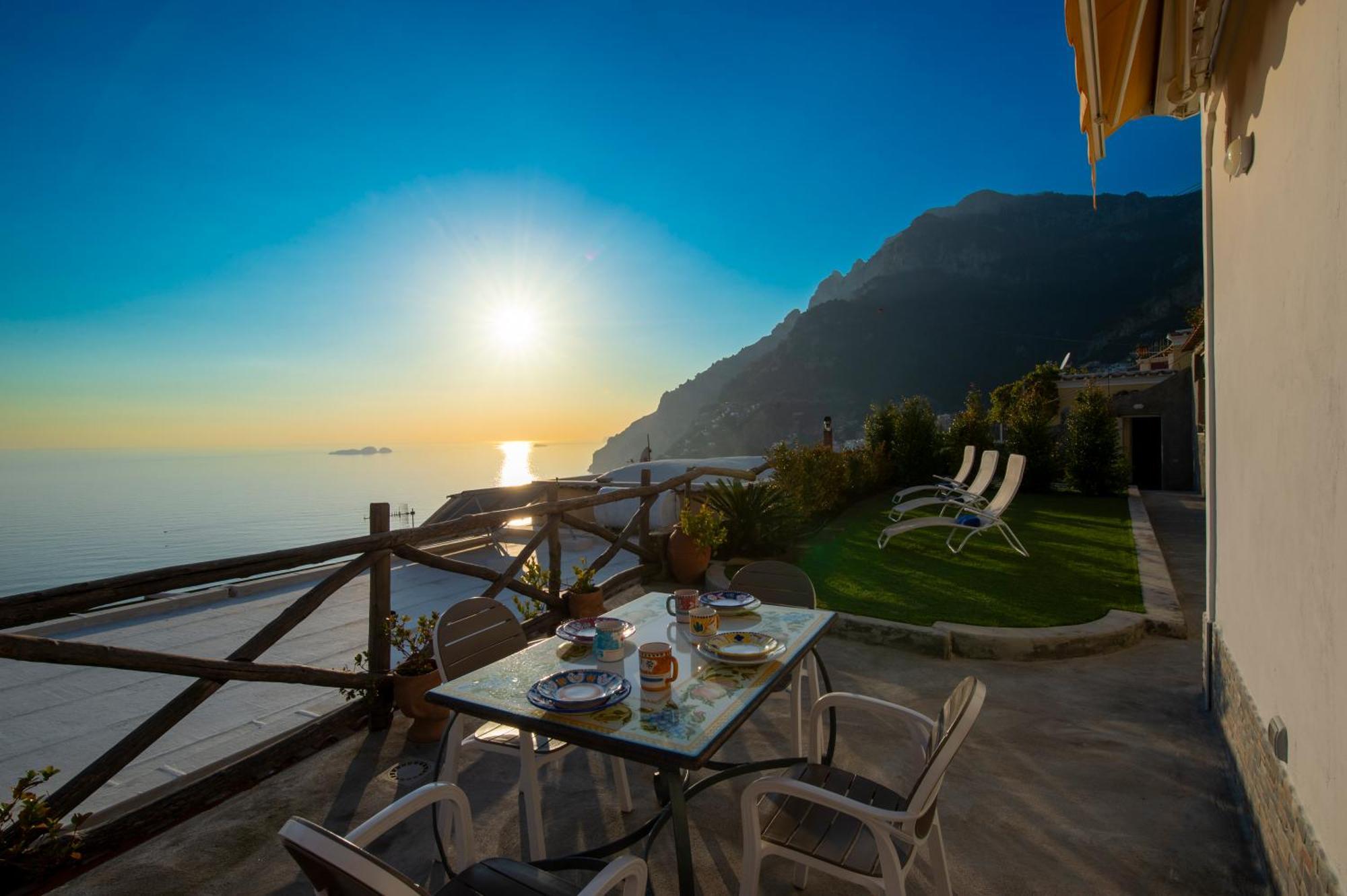 Апартаменты Aria Di Mare,Near Elevator, Few Steps, Parking, Garden Позитано Экстерьер фото