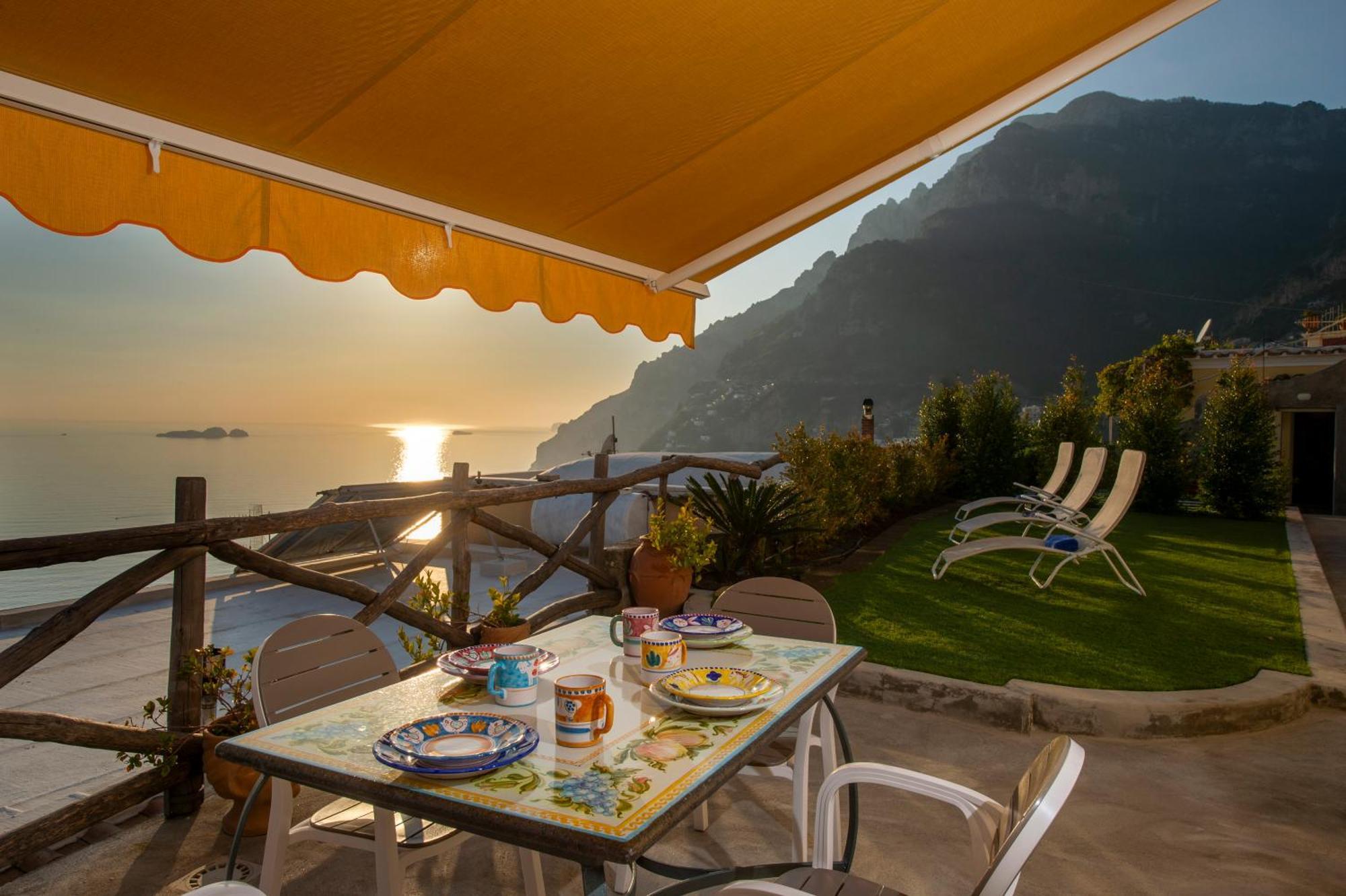 Апартаменты Aria Di Mare,Near Elevator, Few Steps, Parking, Garden Позитано Экстерьер фото