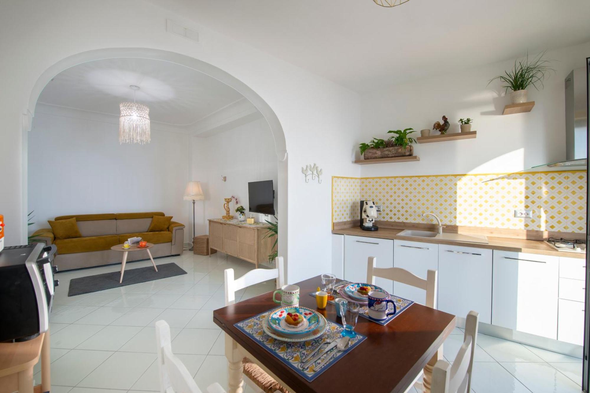Апартаменты Aria Di Mare,Near Elevator, Few Steps, Parking, Garden Позитано Экстерьер фото